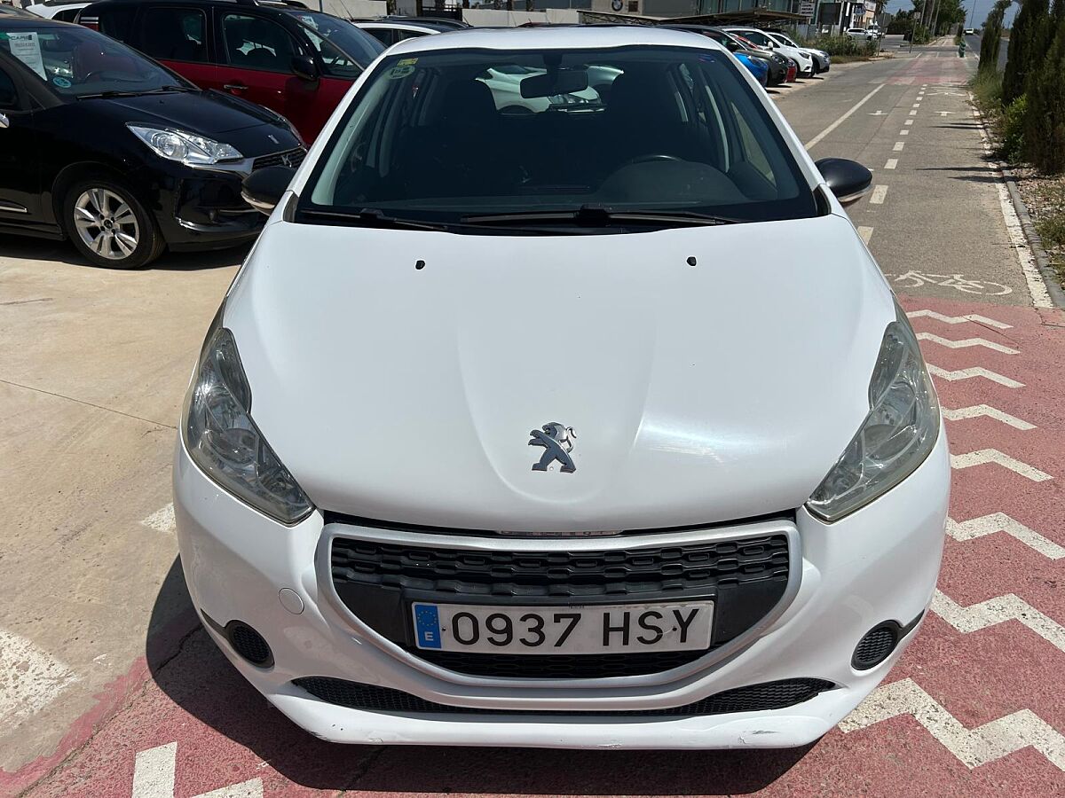 PEUGEOT 208 ACTIVE 1.4 HDI MANUAL SPANISH LHD IN SPAIN 142000 MILES SUPERB 2013